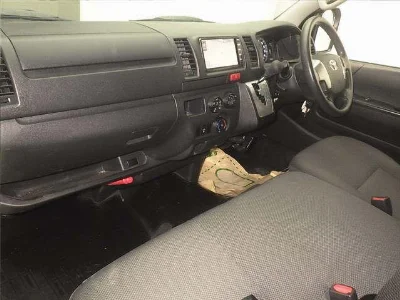 TOYOTA HIACE VAN