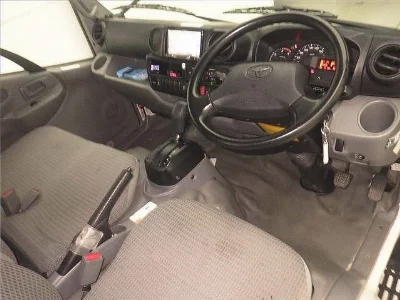 TOYOTA DYNA