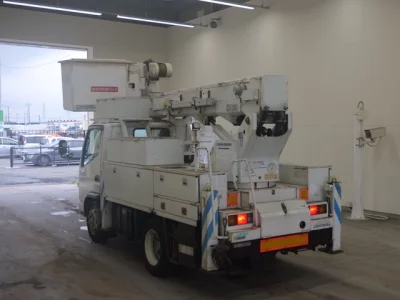 MITSUBISHI CANTER