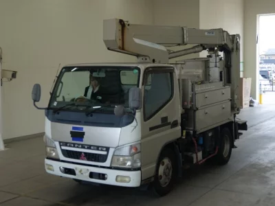 MITSUBISHI CANTER