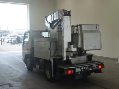 MITSUBISHI CANTER