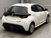 Цена авто Toyota Yaris с аукционов Японии, номер кузова MXPH15, пробег 129 000, оценка 8