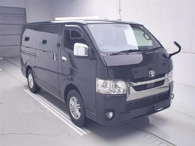 TOYOTA HIACE VAN