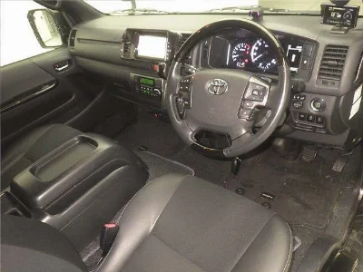 TOYOTA HIACE VAN