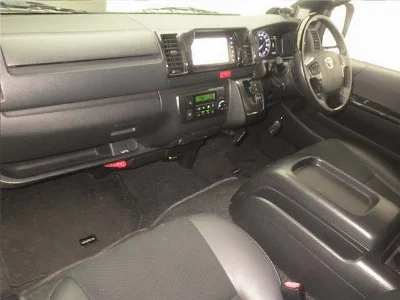 TOYOTA HIACE VAN