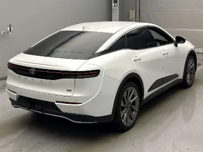 TOYOTA CROWN CROSSOVER