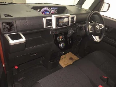 DAIHATSU WAKE