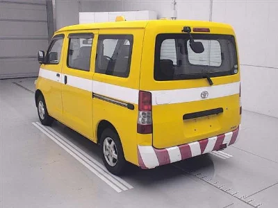 TOYOTA LITE ACE VAN