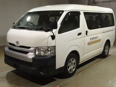 TOYOTA HIACE