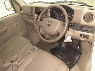 NISSAN CLIPPER VAN