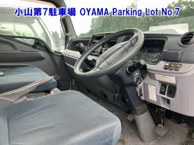 MITSUBISHI CANTER