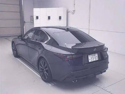 LEXUS IS