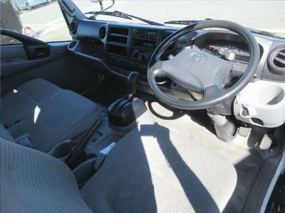 TOYOTA DYNA