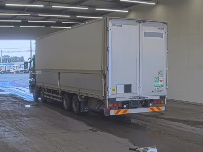 MITSUBISHI FUSO SUPER GREAT