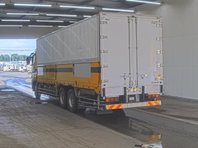 MITSUBISHI FUSO SUPER GREAT