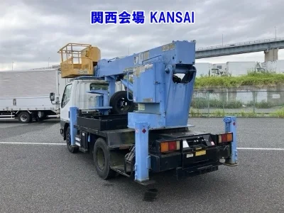 MITSUBISHI CANTER