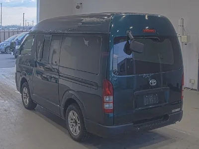 TOYOTA REGIUS VAN