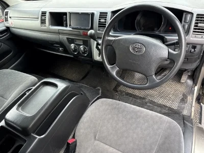 TOYOTA HIACE