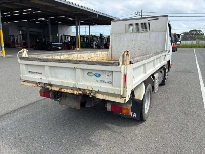 TOYOTA DYNA