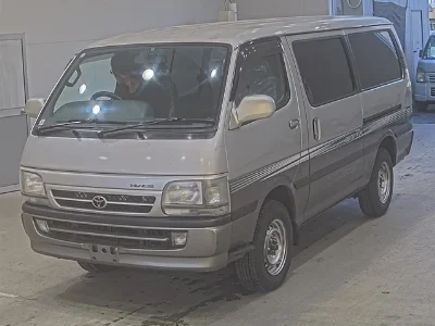 TOYOTA HIACE