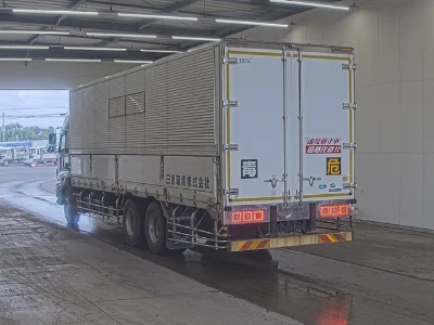 ISUZU GIGA