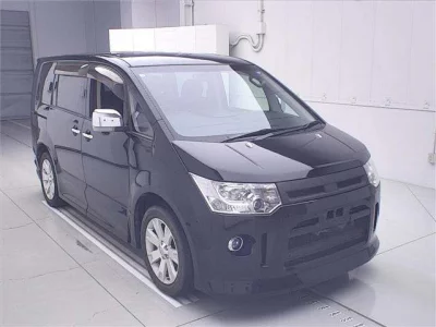 MITSUBISHI DELICA D5