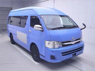 TOYOTA HIACE