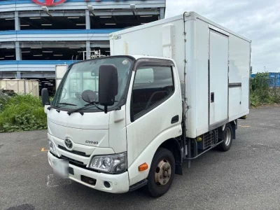 TOYOTA DYNA