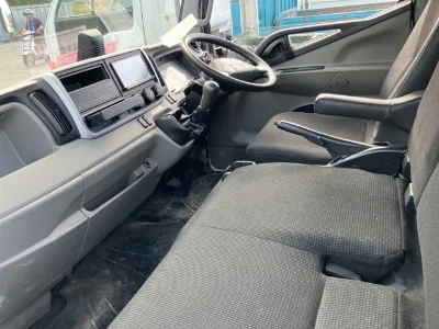 MITSUBISHI CANTER