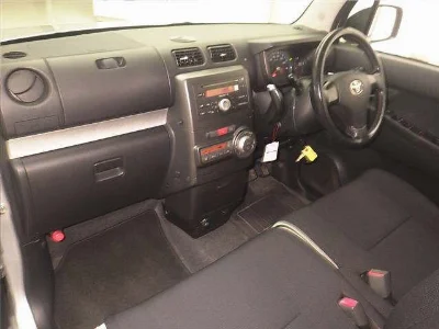 TOYOTA PIXIS SPACE