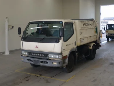 MITSUBISHI CANTER
