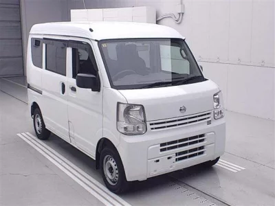 NISSAN CLIPPER VAN