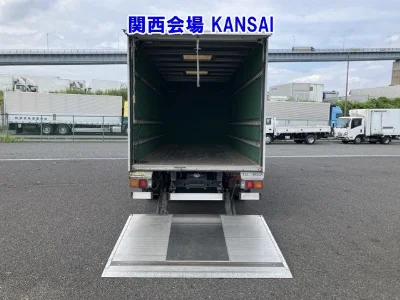 MITSUBISHI CANTER