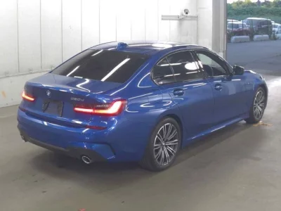 BMW 3 SERIES