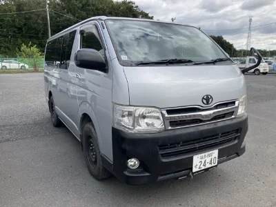 TOYOTA REGIUS VAN