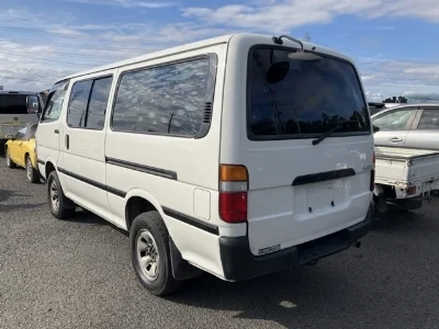 TOYOTA REGIUS VAN