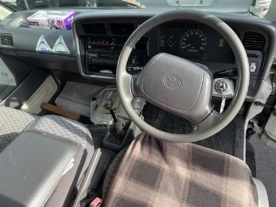 TOYOTA REGIUS VAN