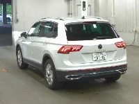 Цена авто Volkswagen Tiguan с аукционов Японии, номер кузова 5NDPC, пробег 17 000, оценка 6