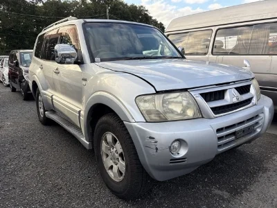 MITSUBISHI PAJERO