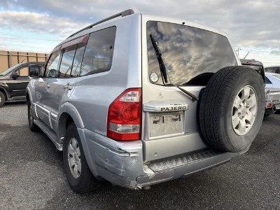MITSUBISHI PAJERO