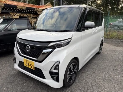 NISSAN ROOX