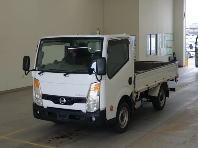 Nissan Atlas 2011