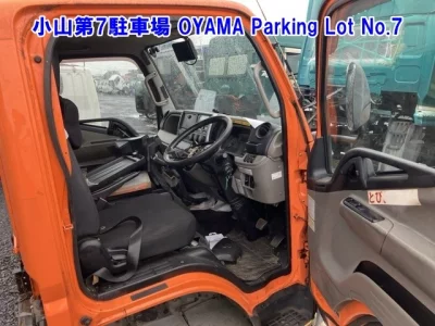 MITSUBISHI CANTER
