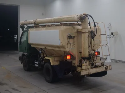 MITSUBISHI CANTER
