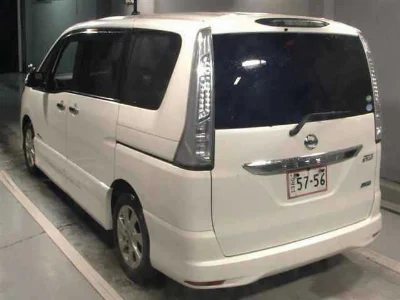 NISSAN SERENA
