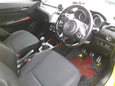 SUZUKI SWIFT