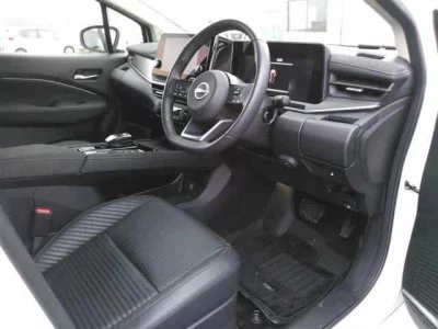 NISSAN AURA
