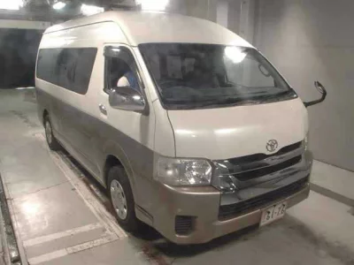 TOYOTA HIACE