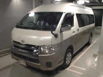 TOYOTA HIACE
