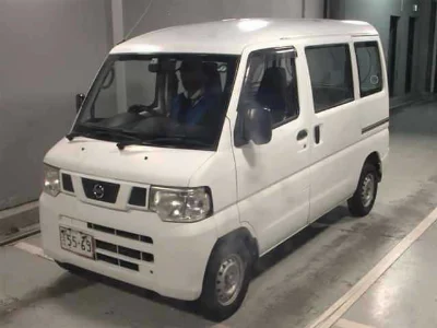 NISSAN CLIPPER VAN